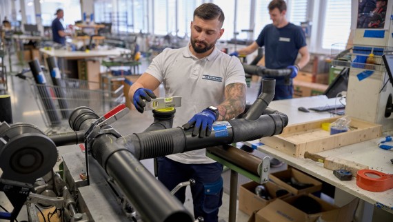 Prefabricage van een geluidsgeïsoleerd afvoersysteem met Geberit Silent-db20 Prefabricage van een geluidsgeïsoleerd afvoersysteem met Geberit Silent-db20