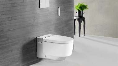 Geberit AquaClean Mera Comfort in chroom met Sigma70