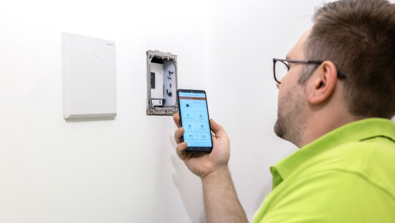 Bediening van de Geberit Gateway via de Geberit Control App Bediening van de Geberit Gateway via de Geberit Control App
