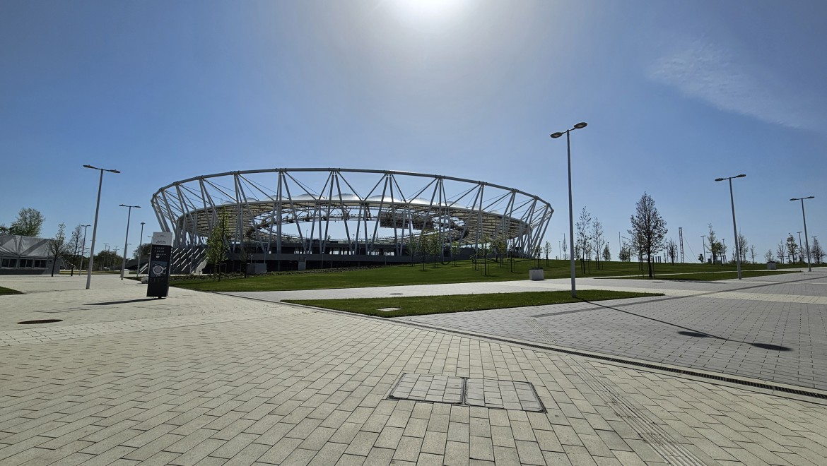 Het stadion legt de basis voor het masterplan voor de wijk Southgate in Boedapest (© Geberit)