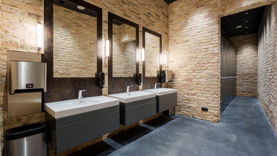 De wastafels van de Geberit zorgen voor stijlvolle elegantie (© Jānis Salmanis) De wastafels van de Geberit zorgen voor stijlvolle elegantie (© Jānis Salmanis)
