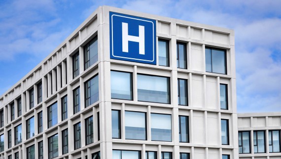 Gebruik van Geberit Connect voor het behoud van de drinkwaterhygiëne in ziekenhuizen en andere zorg- en gezondheidsinstellingen (© 2023 Spiroview Inc/Shutterstock) Gebruik van Geberit Connect voor het behoud van de drinkwaterhygiëne in ziekenhuizen en andere zorg- en gezondheidsinstellingen (© 2023 Spiroview Inc/Shutterstock)