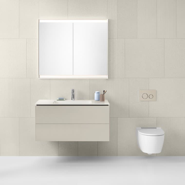 Geberit badkamer met lichte badkamermeubels Geberit badkamer met lichte badkamermeubels