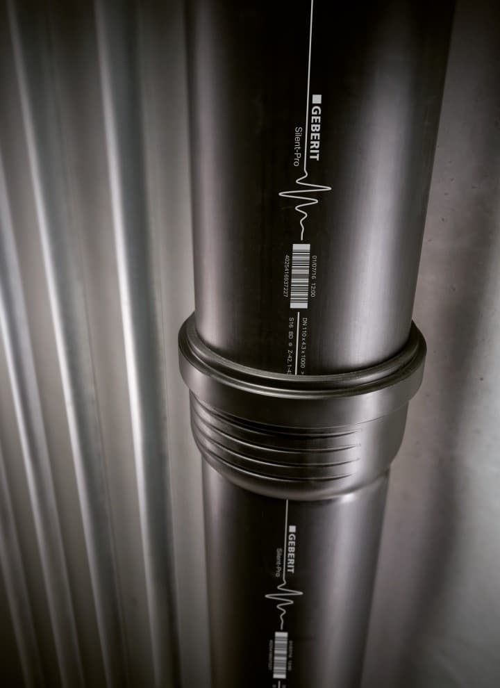 Geluidsisolerend afvoersysteem Geberit Silent-Pro: geluiddempende standleiding Geluidsisolerend afvoersysteem Geberit Silent-Pro: geluiddempende standleiding