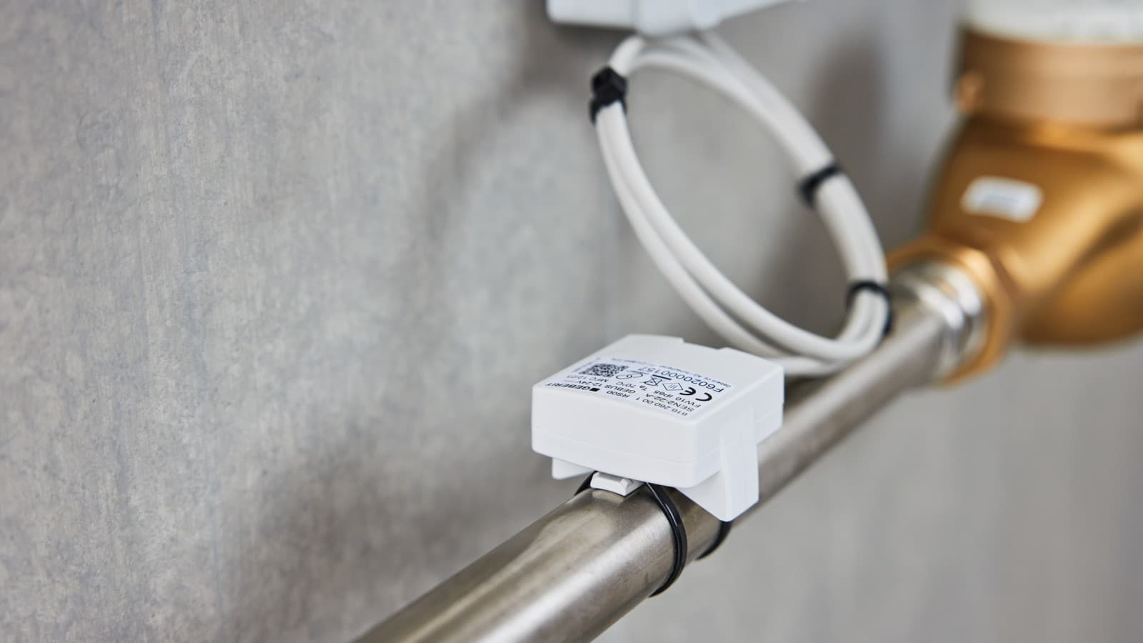 Bewaking van temperatuur en volumestromen met de Geberit sensor voor GEBUS Bewaking van temperatuur en volumestromen met de Geberit sensor voor GEBUS